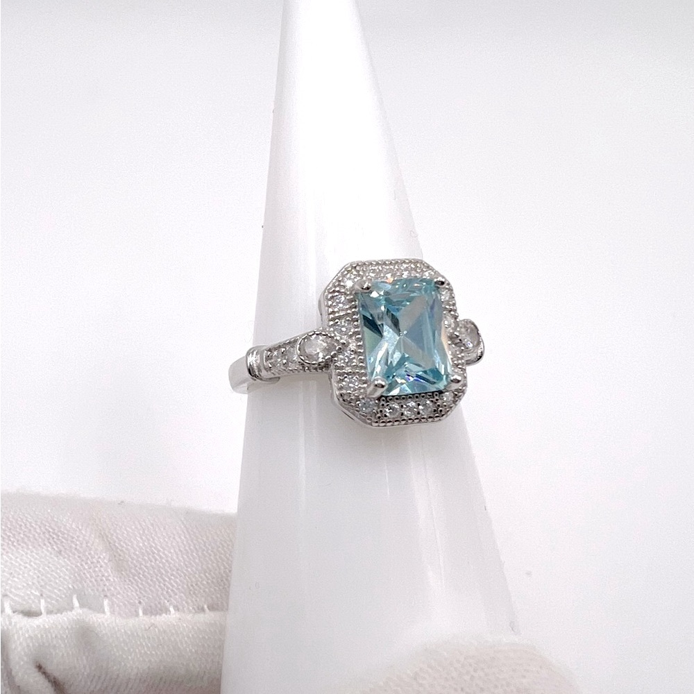 .925 Sterling Silver Aquamarine Cz Ring
